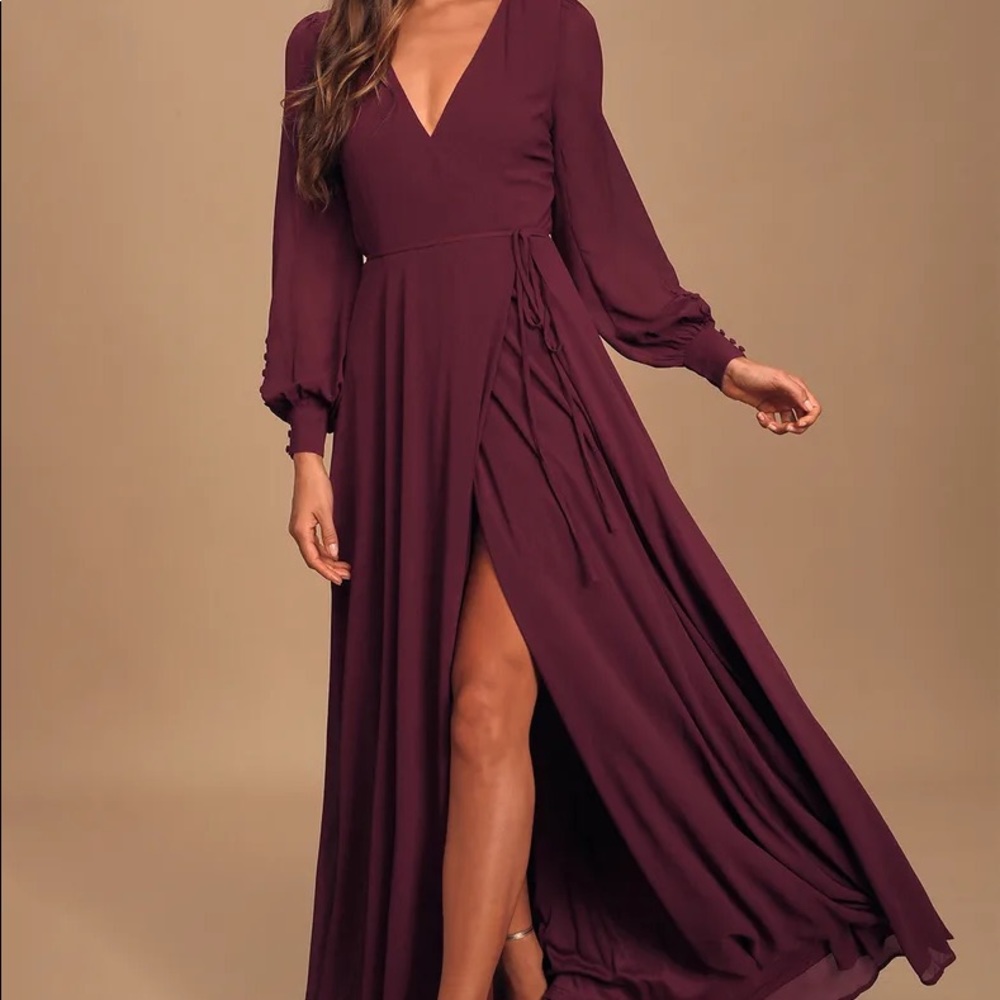 NWOT Lulu’s long sleeve wrap dress
